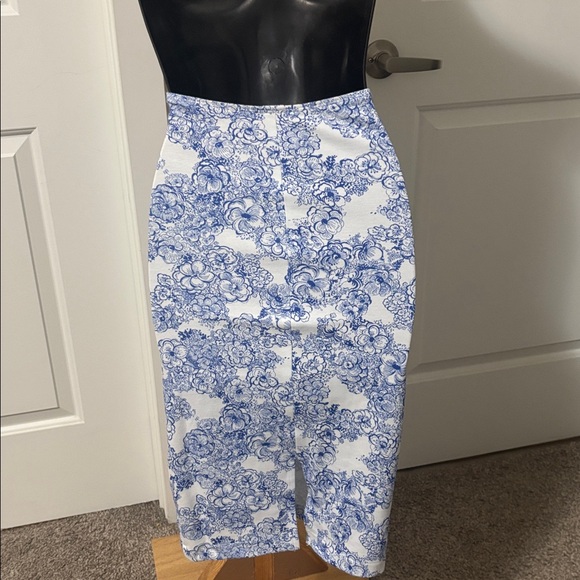 2/$15 American Apparel Midi Pencil Skirt - Picture 2 of 7